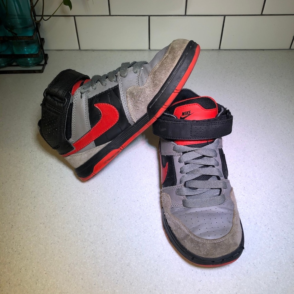 Suede Nike's | Size 3Y